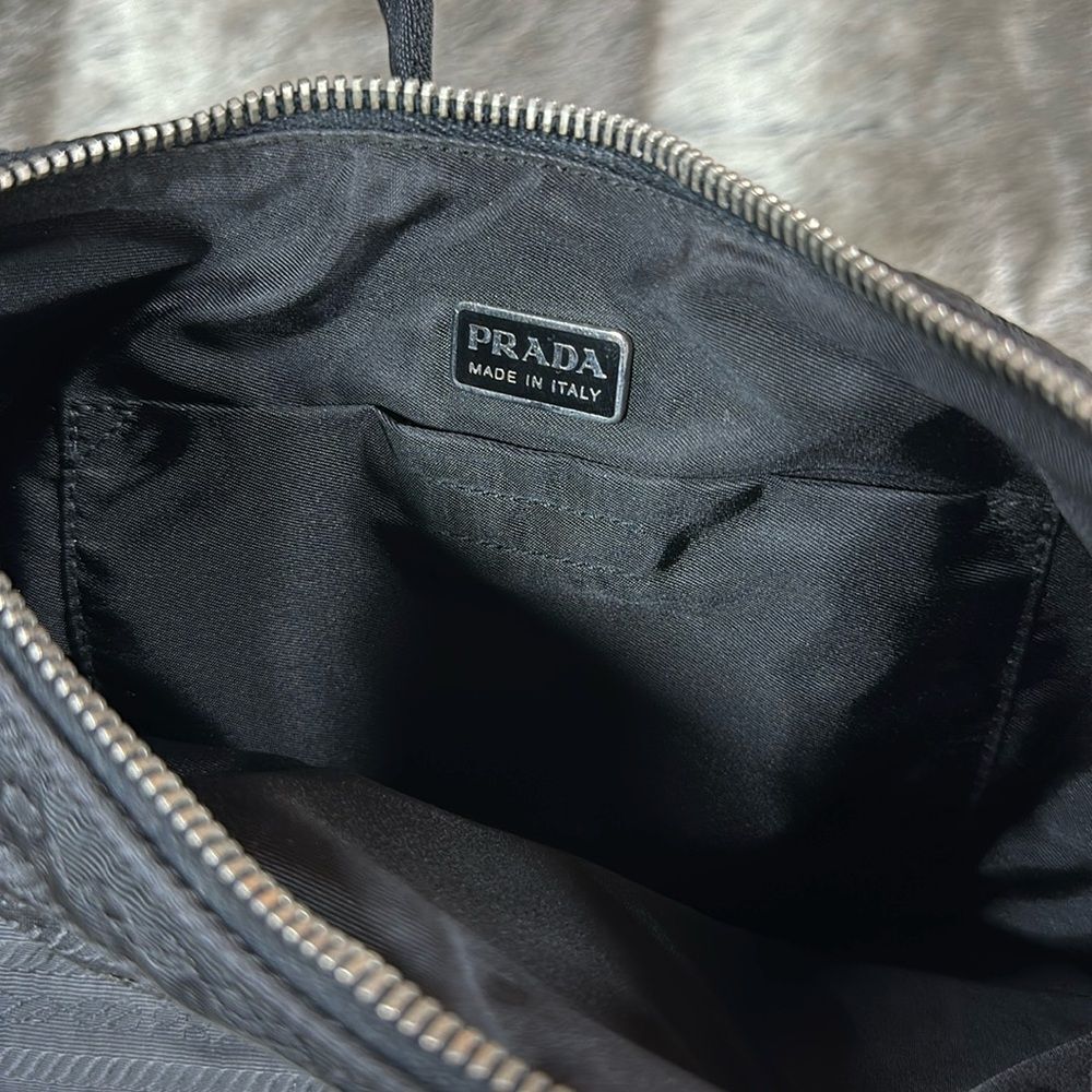 Prada shoulder bag - Picture 2 of 8